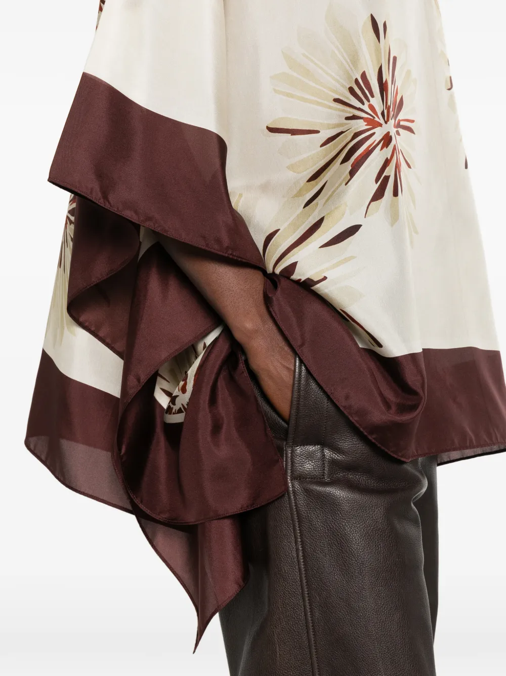 Brunello Cucinelli Zijden blouse met bloemenprint Beige