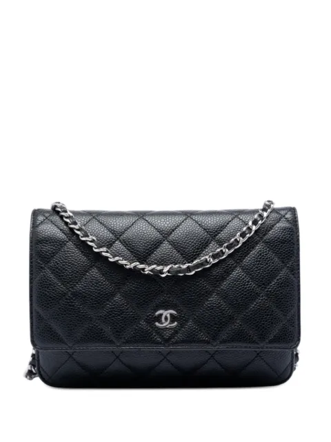CHANEL Pre-Owned 2018 gestepptes CC Portemonnaie aus Kaviarleder mit Kettenriemen
