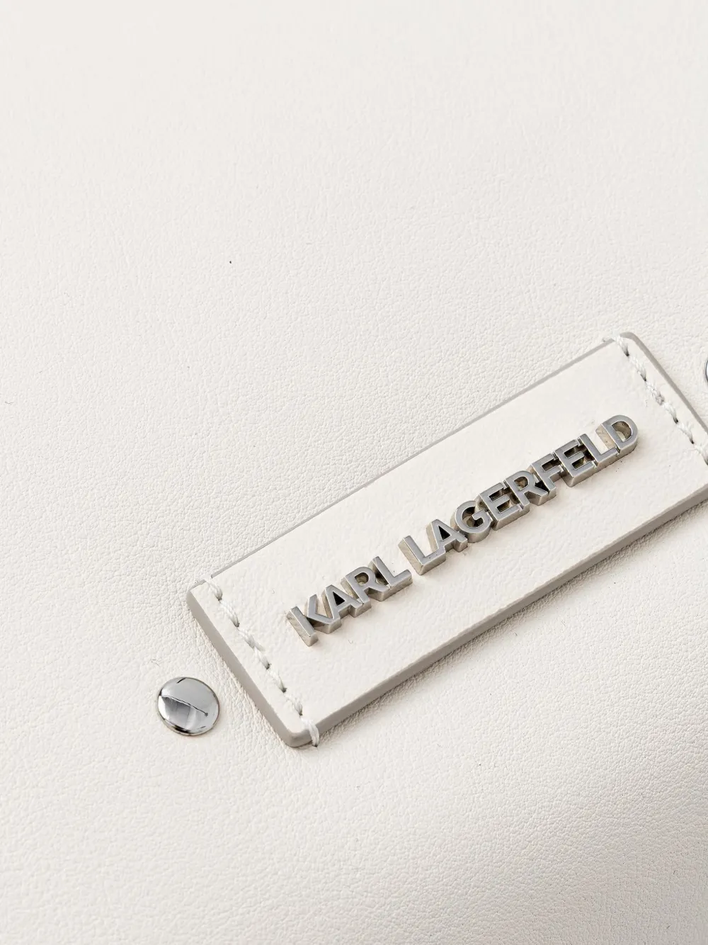 Karl Lagerfeld Schoudertas met logo-plakkaat en ringlets Beige