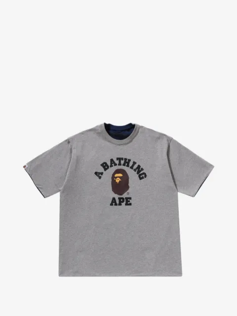 A BATHING APE® playera con estampado militar y logo