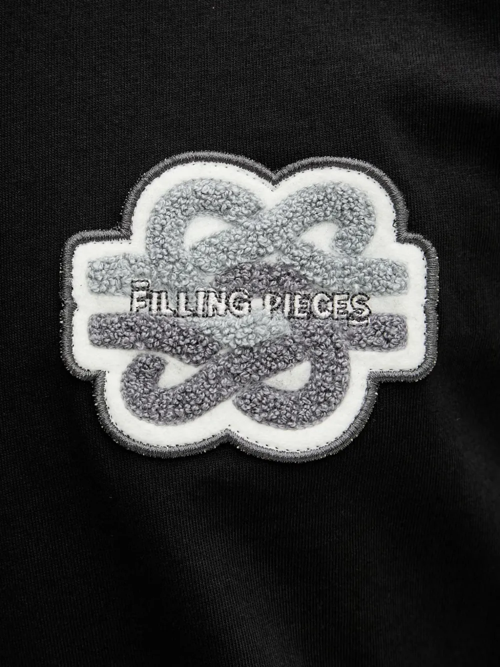 Filling Pieces Gowtu T-shirt met ronde hals en logo-patch Zwart