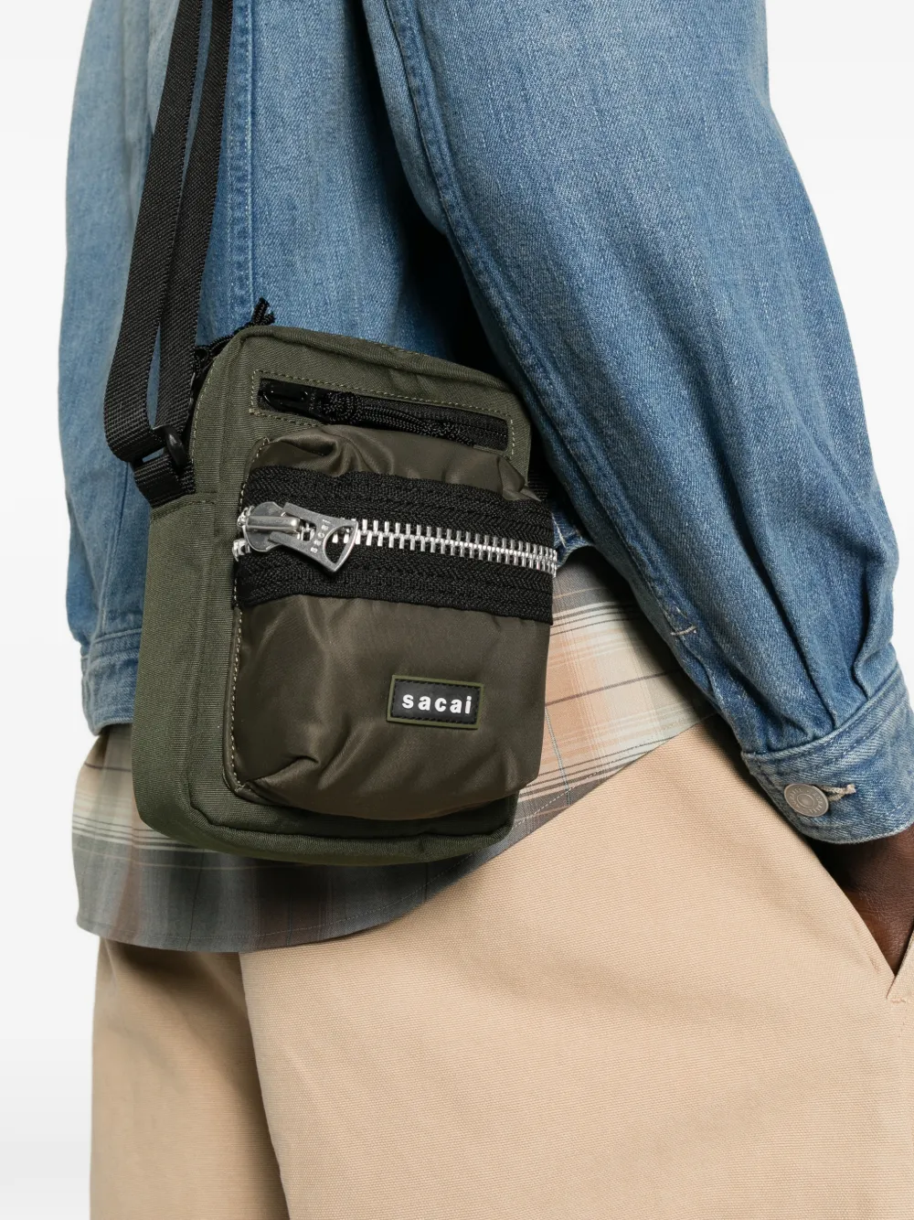 sacai Crossbodytas met ritszak Groen