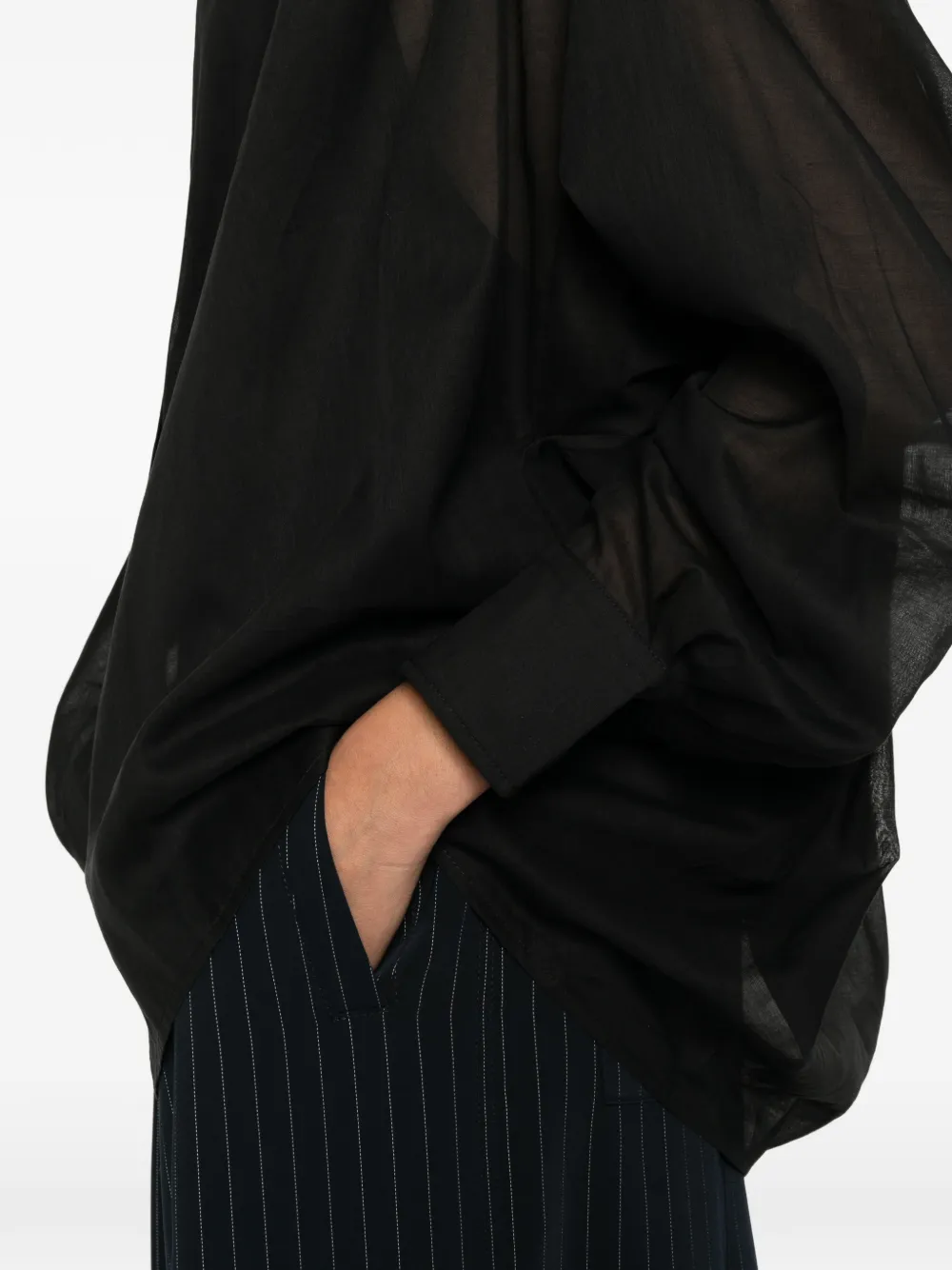 THE ANDAMANE Rania gesmockte semi-doorzichtige blouse Zwart