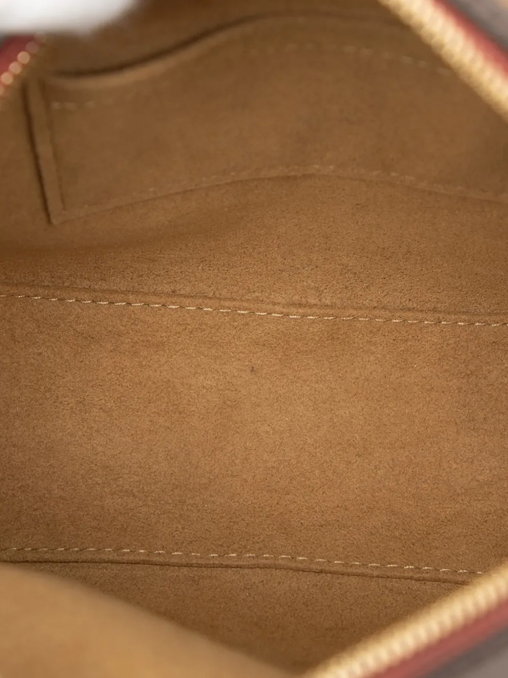 Louis Vuitton Pre-owned 2019 Monogram Boite Chapeaux Souple MM Crossbody Bag in Brown, view 5