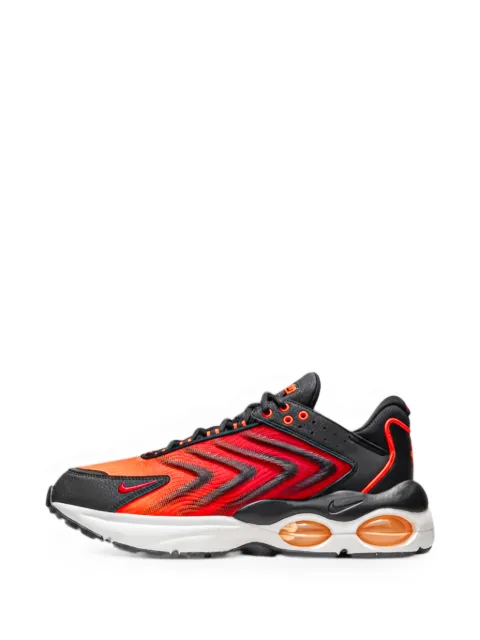 Nike Air Max TW SE sneakers