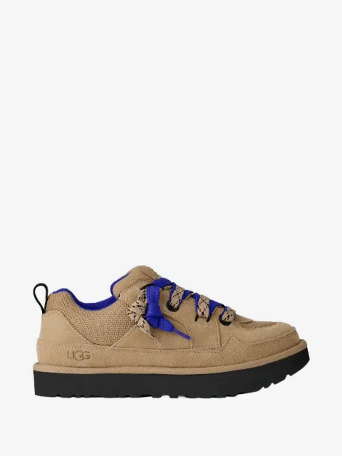 UGG tenis con paneles y logo