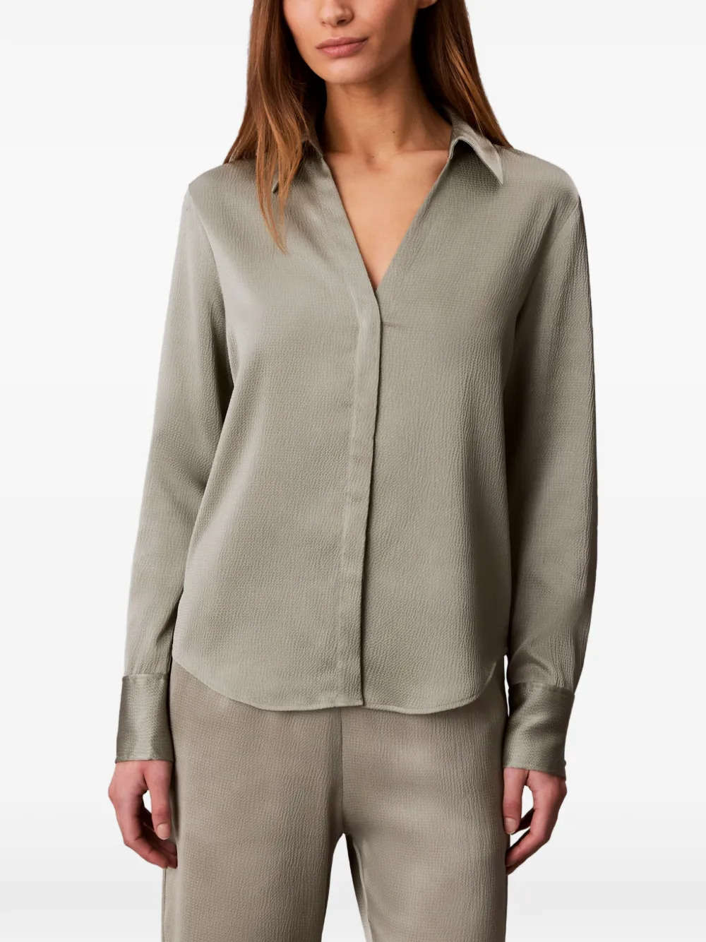 Calvin Klein Satijnen blouse met V-hals Groen