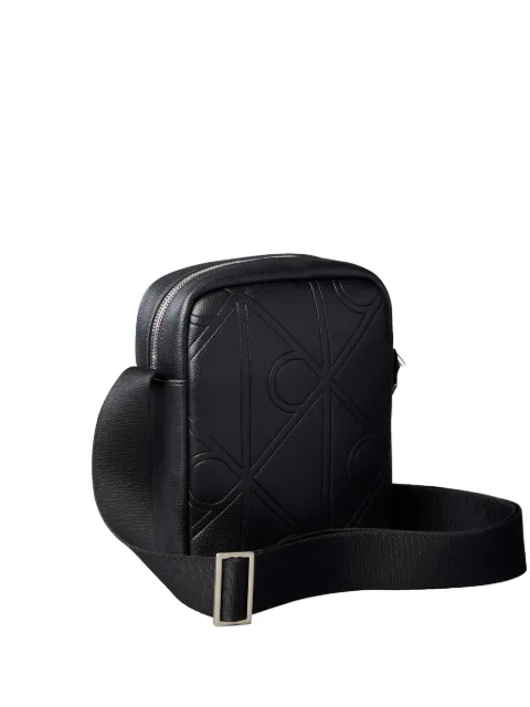 Calvin Klein bolsa de hombro con logo en relieve