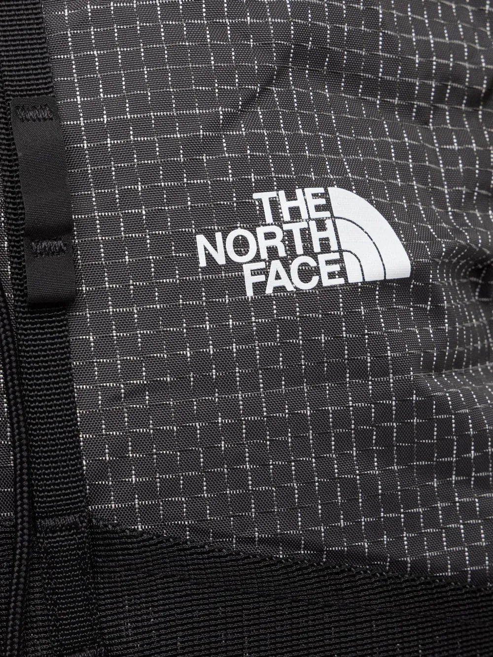 The North Face Clyffe rugzak met mesh vlak en print Zwart