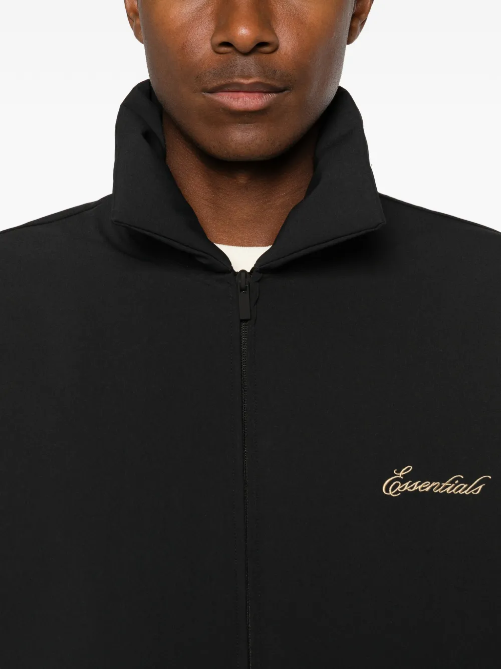 FEAR OF GOD ESSENTIALS Jas met geborduurd logo Zwart