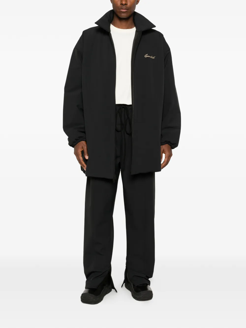 FEAR OF GOD ESSENTIALS Jas met geborduurd logo Zwart