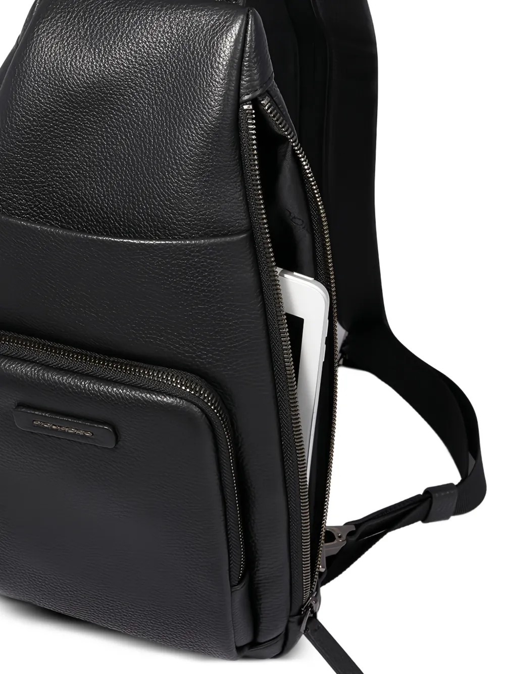 PIQUADRO Modus Restyling leren sling tas Zwart