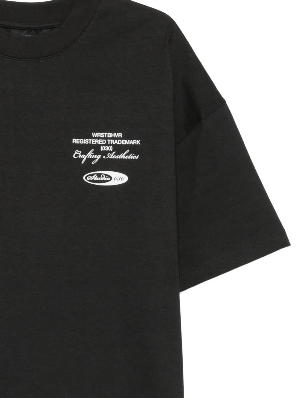 WRSTBHVR Studio V13 T-shirt met verlaagde schouders en logoprint Zwart
