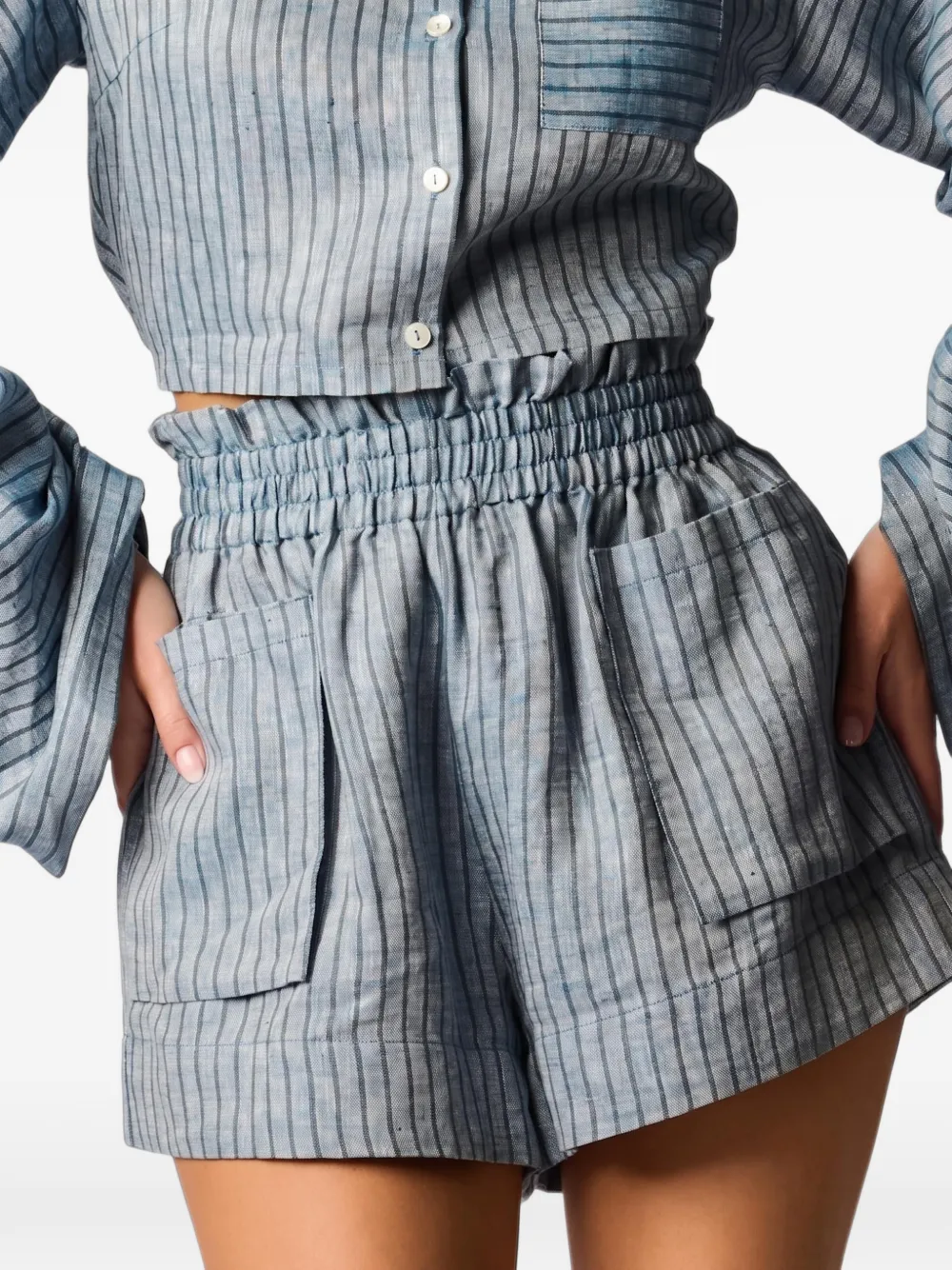 HEVRON Mira striped paperbag-waist shorts Blauw