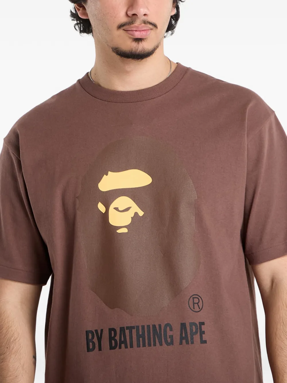 A BATHING APE T-shirt met logo Bruin