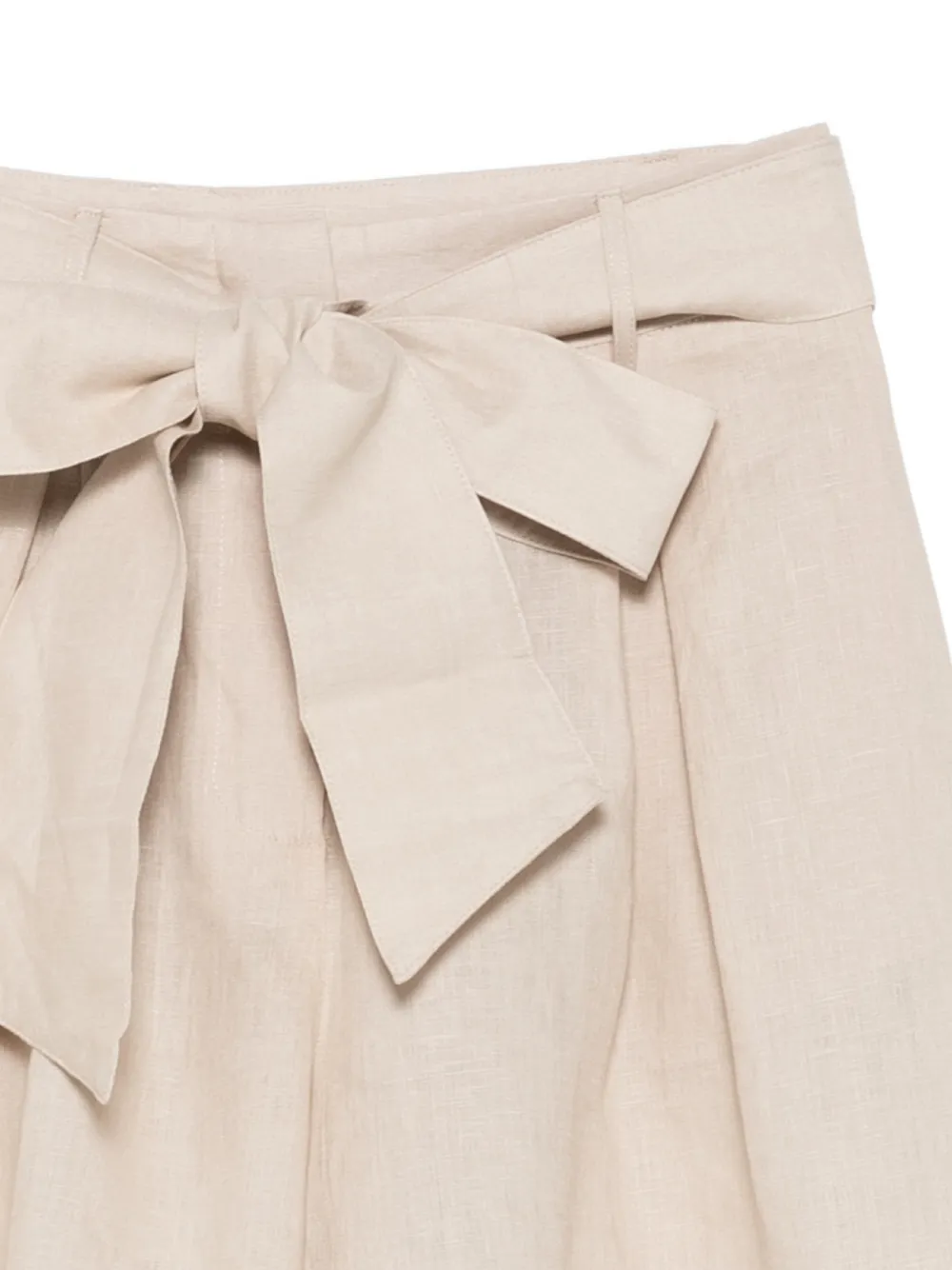 Liviana Conti Geplooide shorts met gestrikte taille Beige