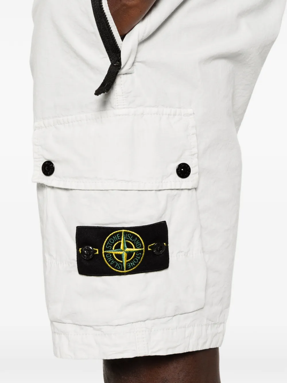 Stone Island Cargo shorts met logopatch Wit