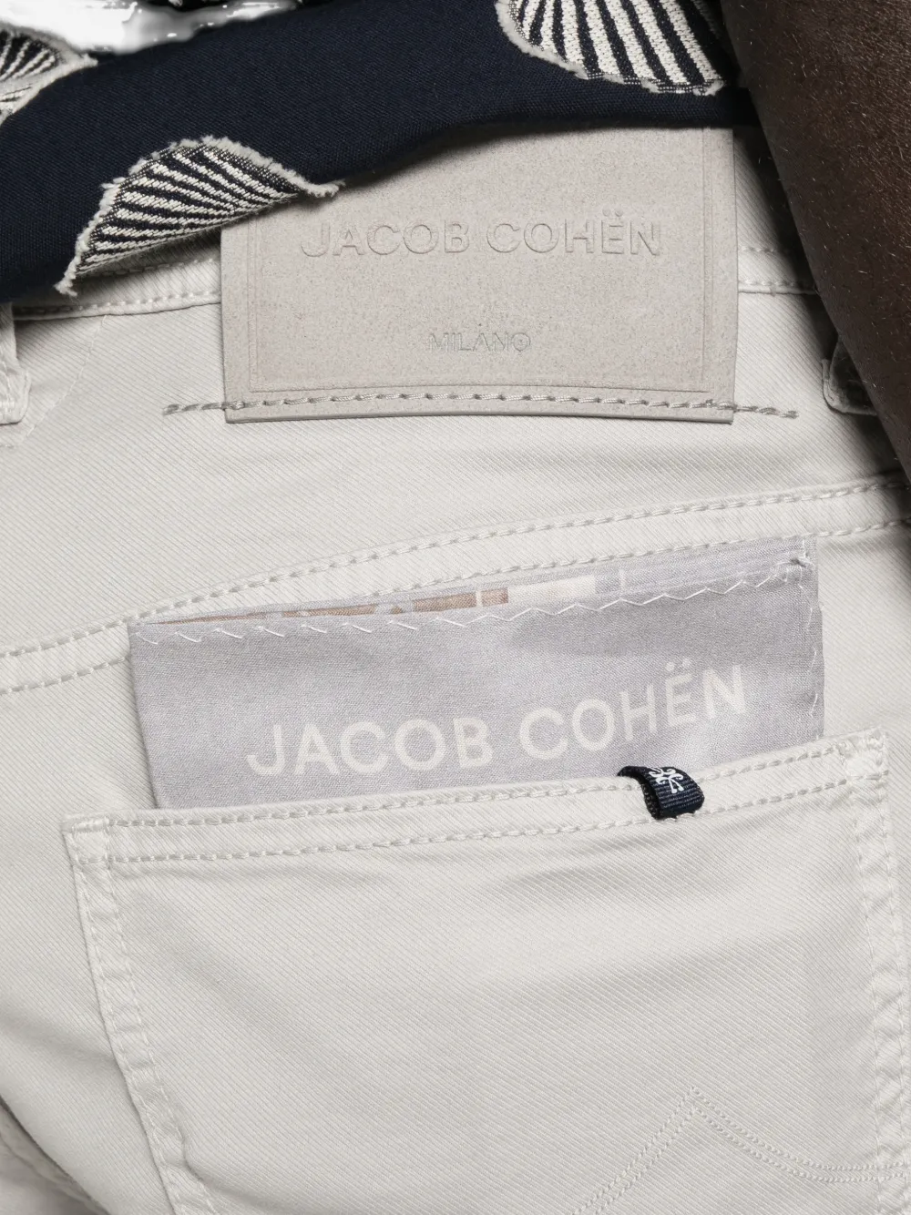 Jacob Cohën Nicolas shorts met logopatch Grijs