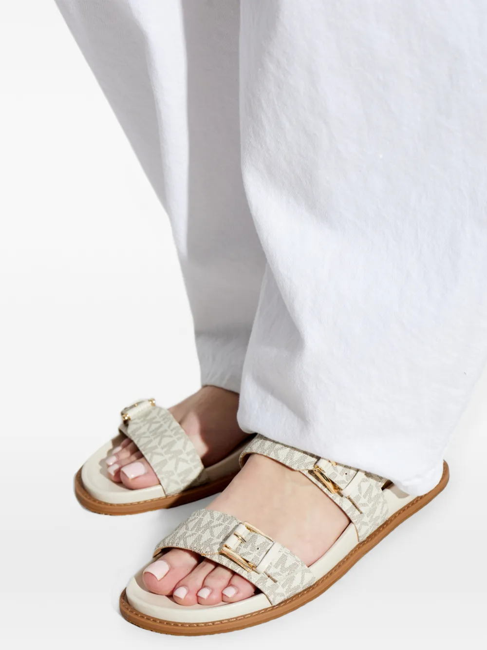 Michael Kors Sandalen met logo-monogram en gespbandje Beige