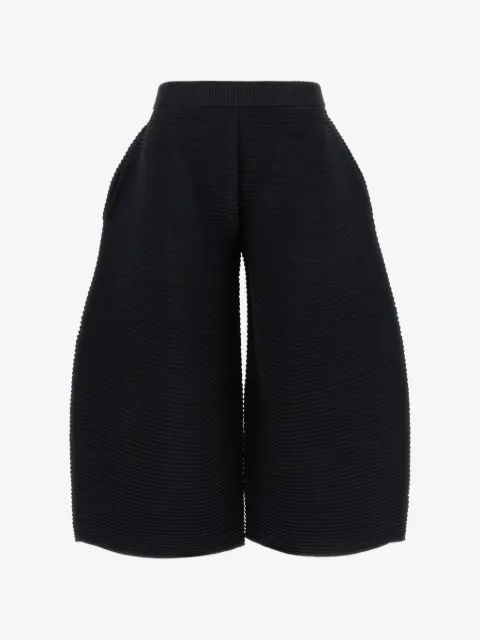 Issey Miyake pantalones capri con diseño tejido