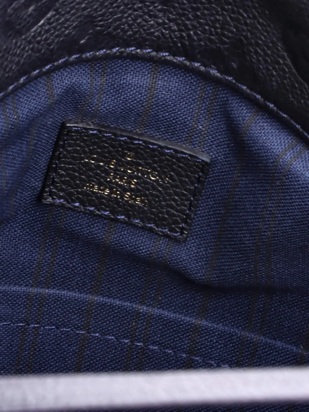 Louis Vuitton Pre-Owned Artsy Handbag Monogram Empreinte Leather MM hobo bag - Blue