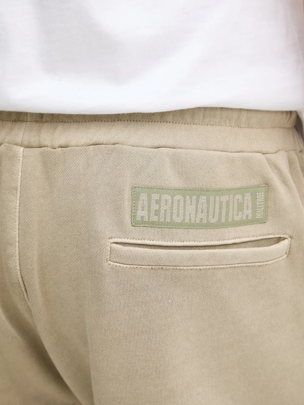 Aeronautica Militare Shorts met logopatch en trekkoord Beige