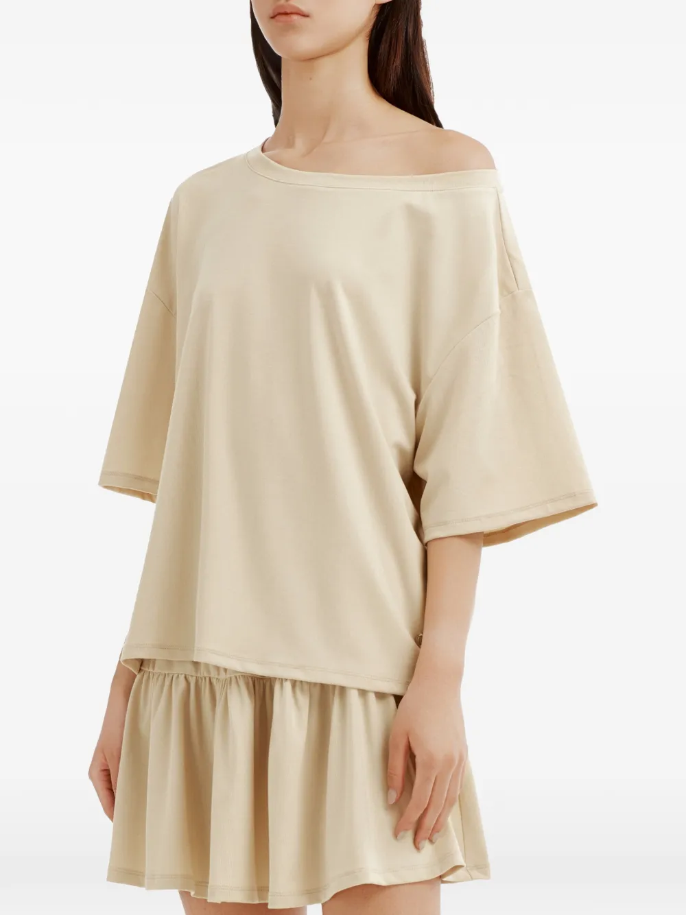 b+ab Off-shoulder gelaagde pyjama Beige