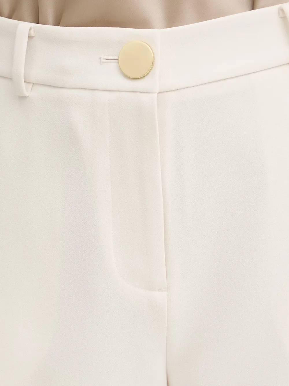 Armani Exchange Getailleerde shorts met goudkleurige knopen Wit