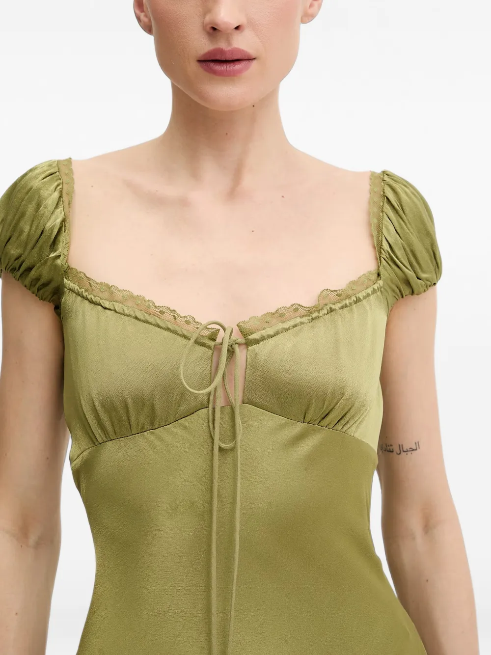 Bardot Stasia maxi-jurk met kanten afwerking en pofmouwen Groen