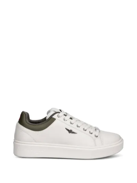 Aeronautica Militare tenis con agujetas y placa del logo