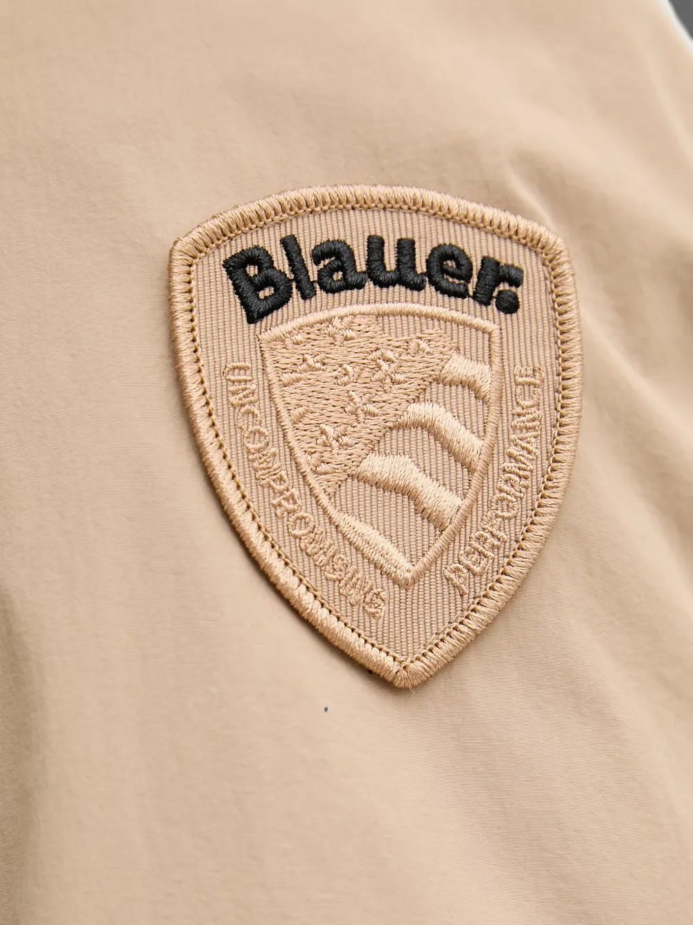 Blauer Dalton gewatteerd jack met logo-patch Beige