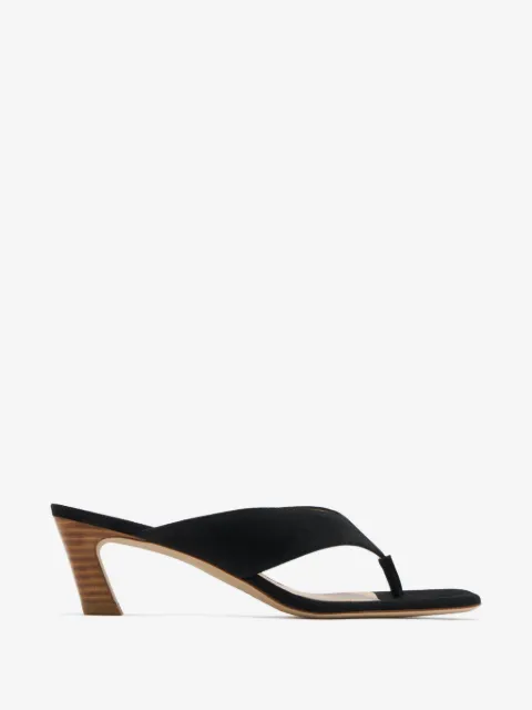 Stuart Weitzman 스타시 스웨이드 텅 스트랩 샌들