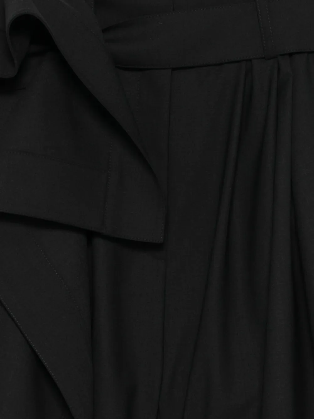 Juun.J Geplooide shorts met zak Zwart