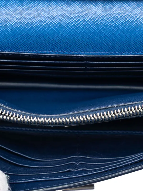 Prada Pre-Owned 2013-2026 Saffiano Turn Lock Wallet On Strap