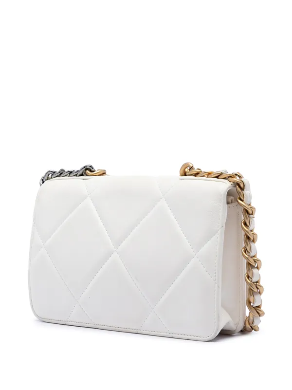 CHANEL Pre-Owned 2021-2026 Quilted Lambskin 19 Wallet On Chain