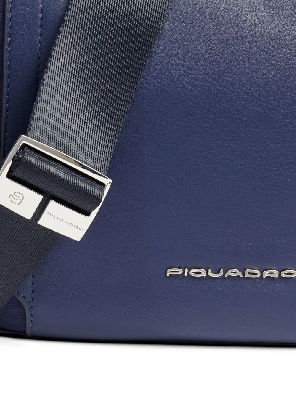 PIQUADRO Schoudertas met leren vlakken Blauw