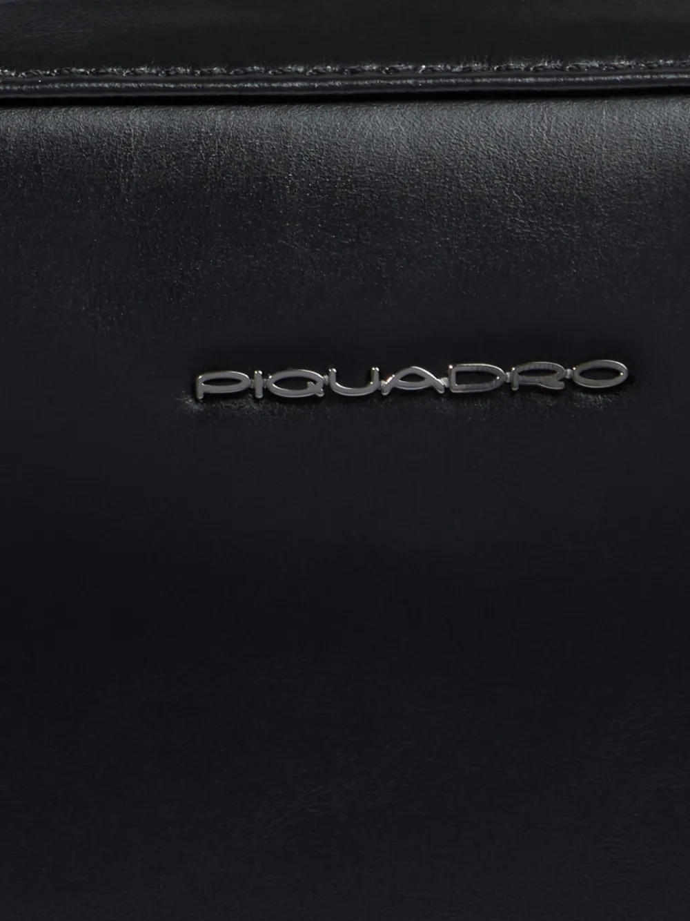 PIQUADRO Telefoonhoesje met logoplakkaat Zwart