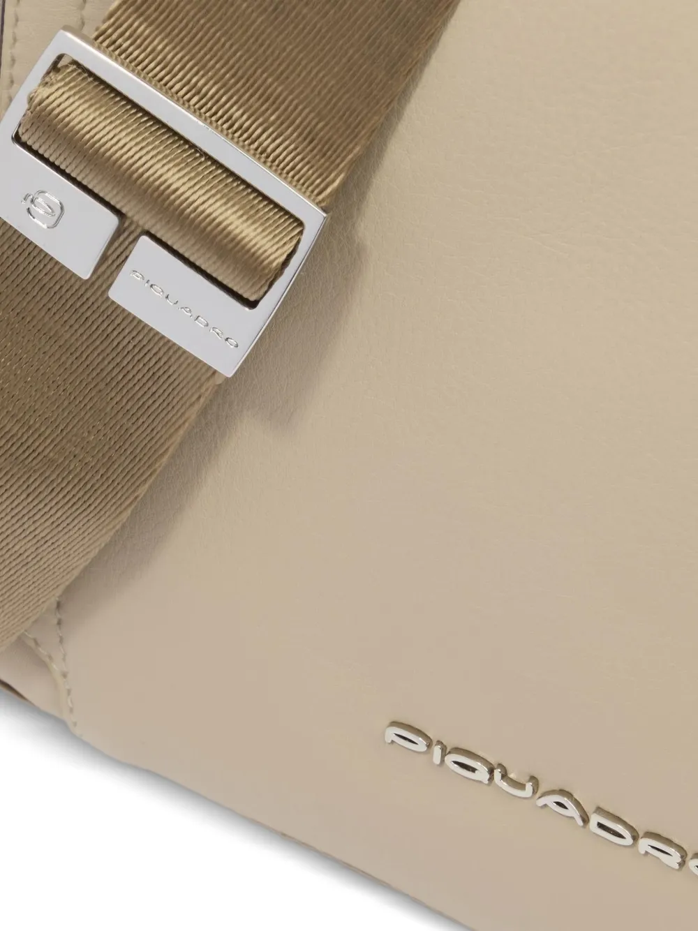 PIQUADRO Schoudertas met vlakken Beige
