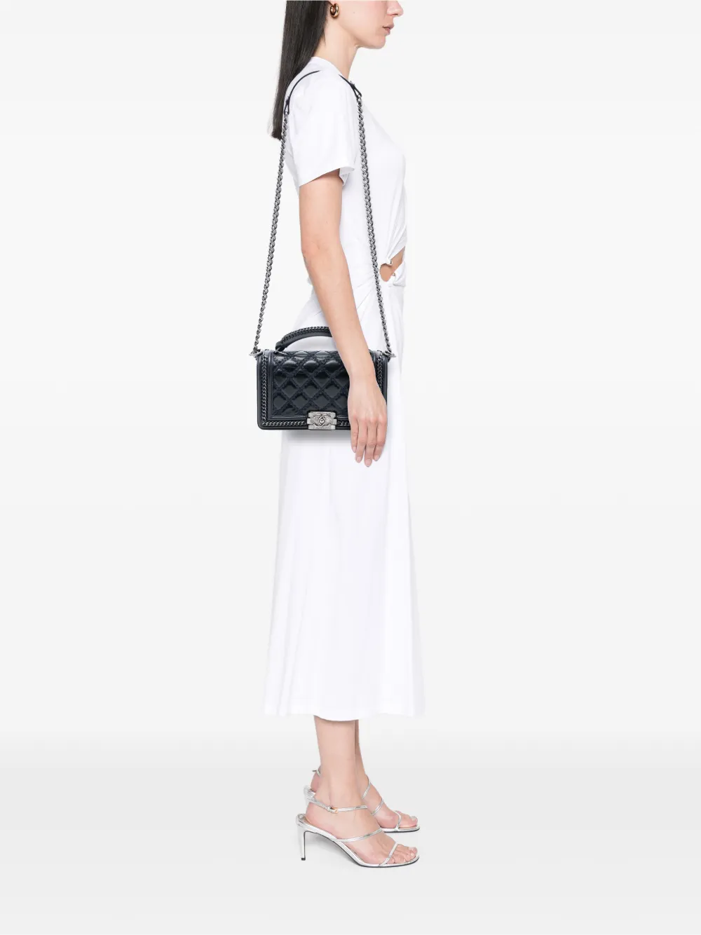  Chanel Pre-owned Sac à Bandoulière Boy En Cuir De Veau Matelassé à Bride En Chaîne Médium (2015-2016) - Bleu 