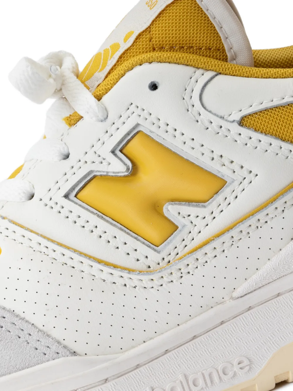 New Balance 550 geperforeerde sneakers Wit