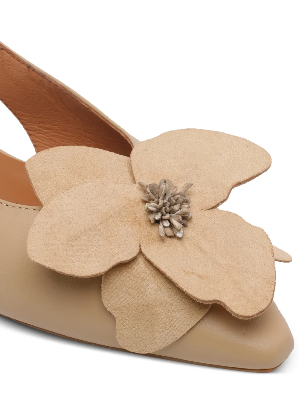 ANGEL ALARCON Fiora pumps met bloemdetail en puntige neus Beige