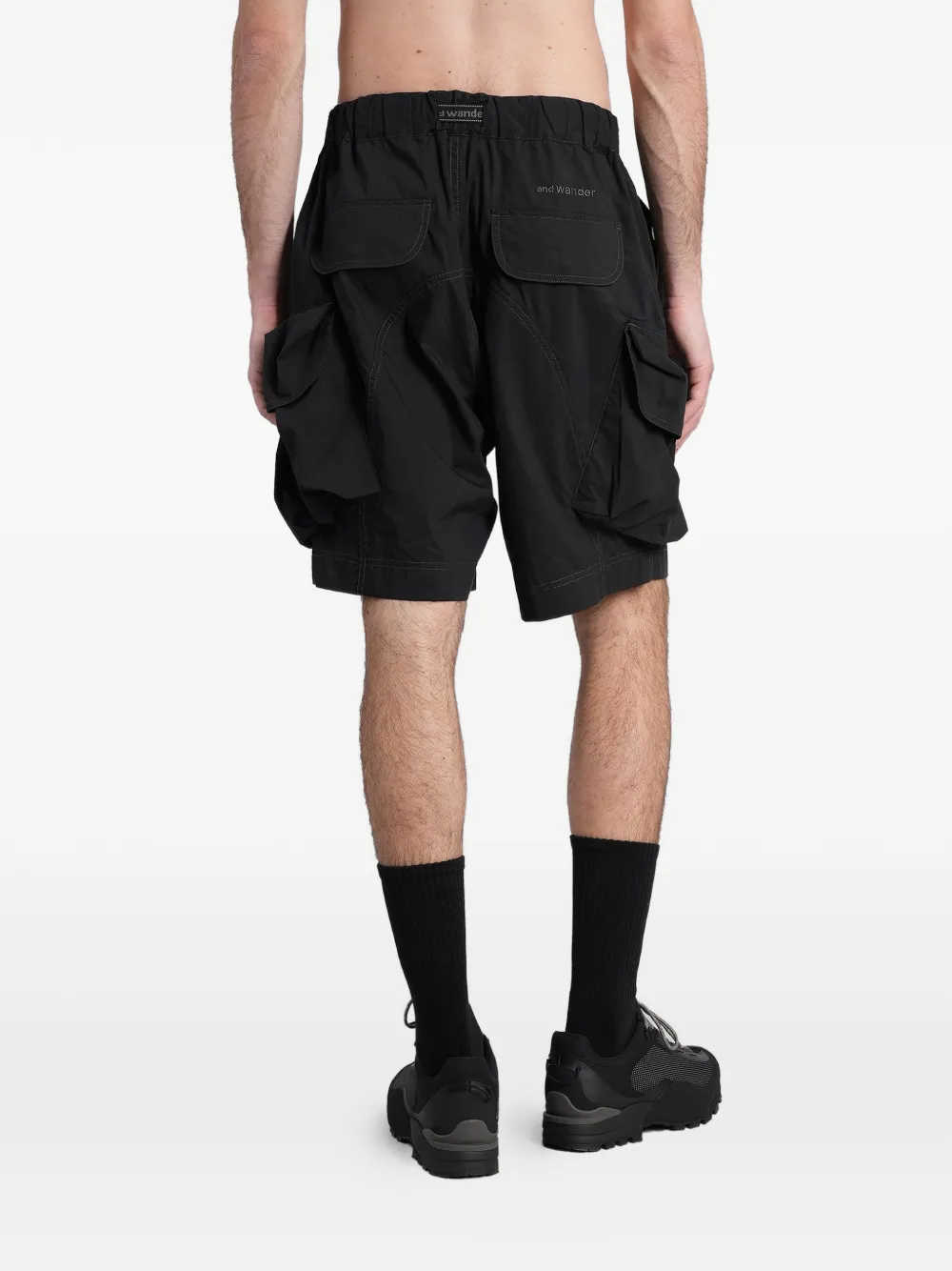  And Wander Bermudas Cargo Con Múltiples Bolsillos - Negro 