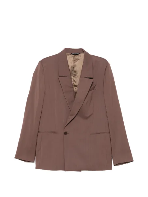 Costumein double-breasted blazer