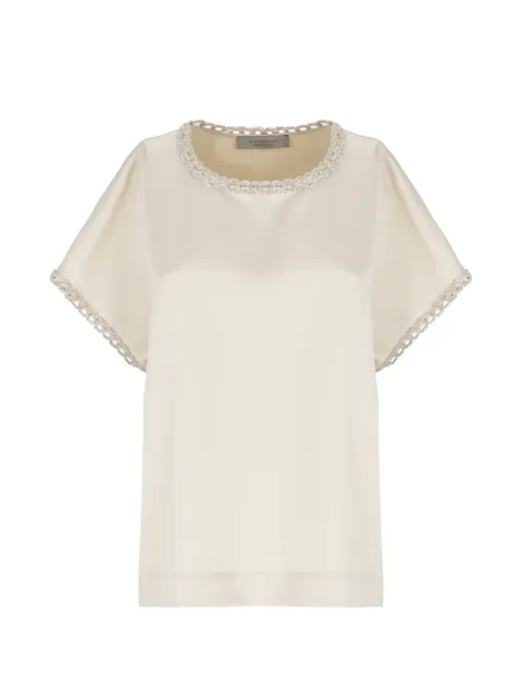 D.Exterior crochet-trim satin T-shirt