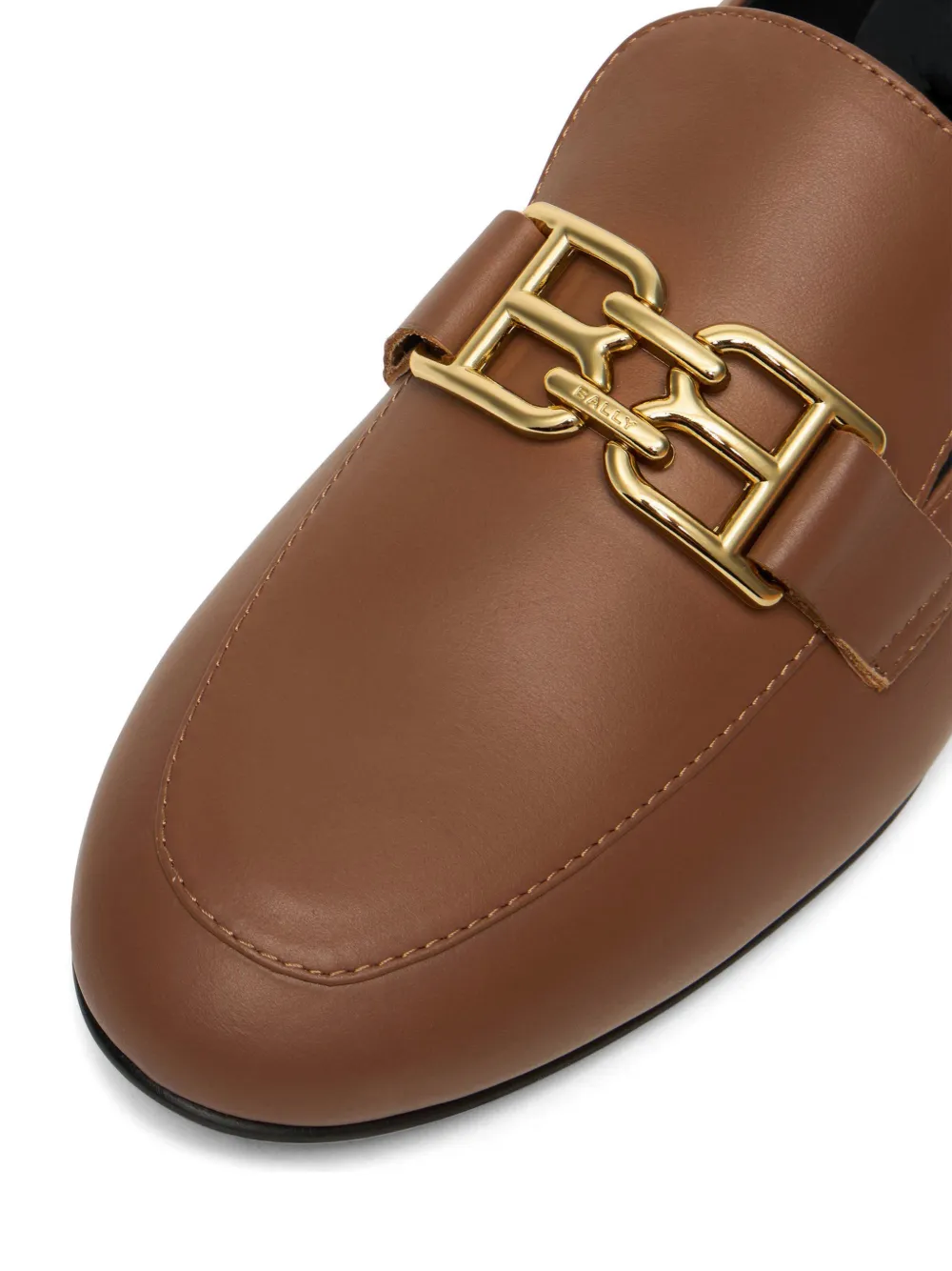 Bally B-Chain leather loafers Beige