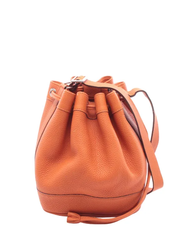 Hermès Pre-owned 2008 Taurillon Clemence Market PM Bucket Bag in Orange