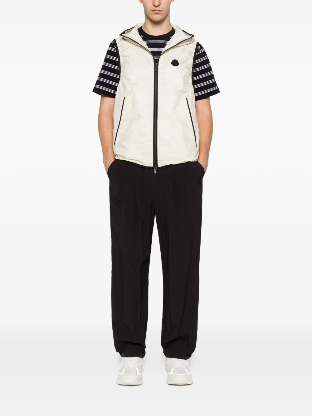  Moncler Gilet à Logo Imprimé - Tons Neutres 