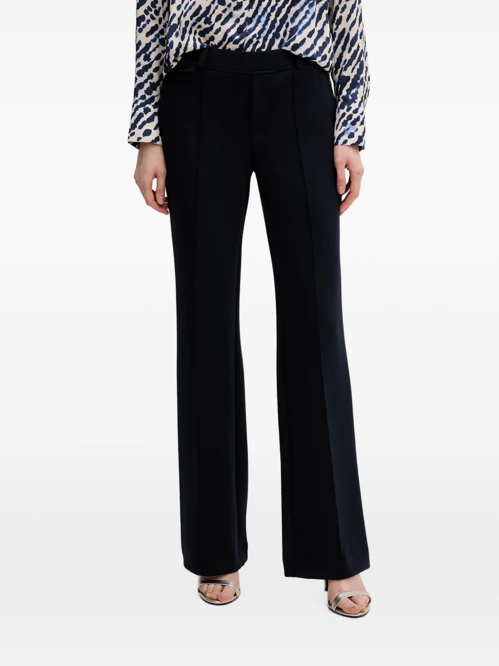 Ouí Pressed-crease Flared-leg Trousers In 블루
