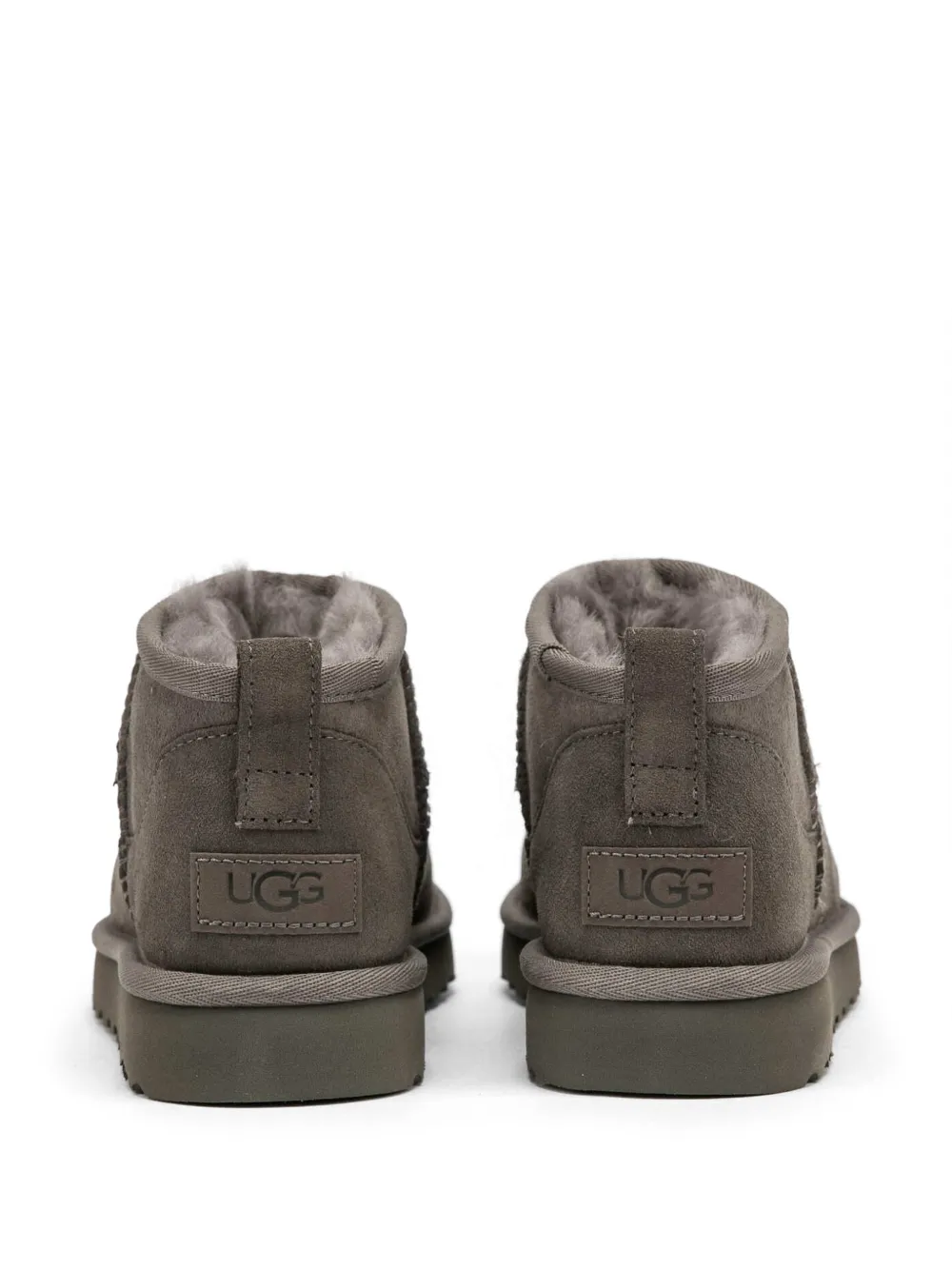 UGG Classic Ultra Mini suède enkellaarzen Grijs