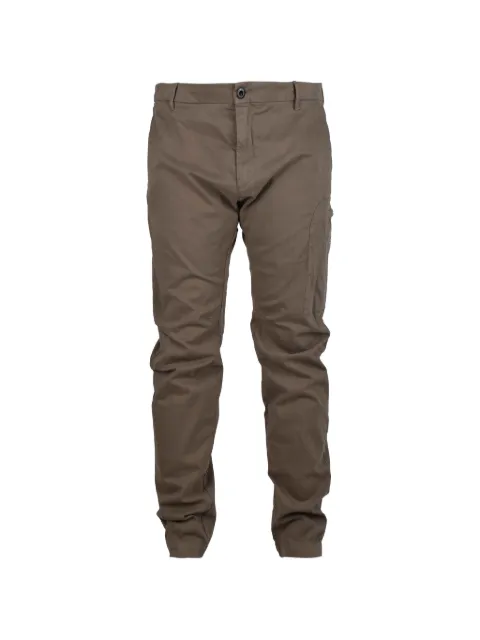 C.P. Company pantalones cargo con parche del logo